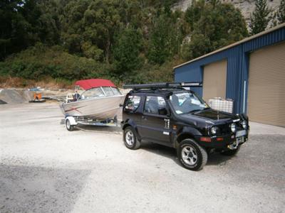 Jimny towing Savage